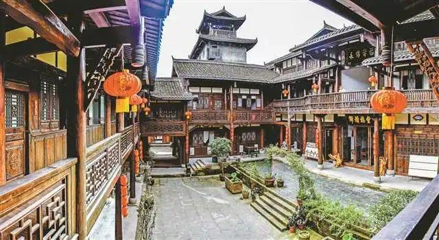 新修订的《重庆市地方立法条例》3月起施行